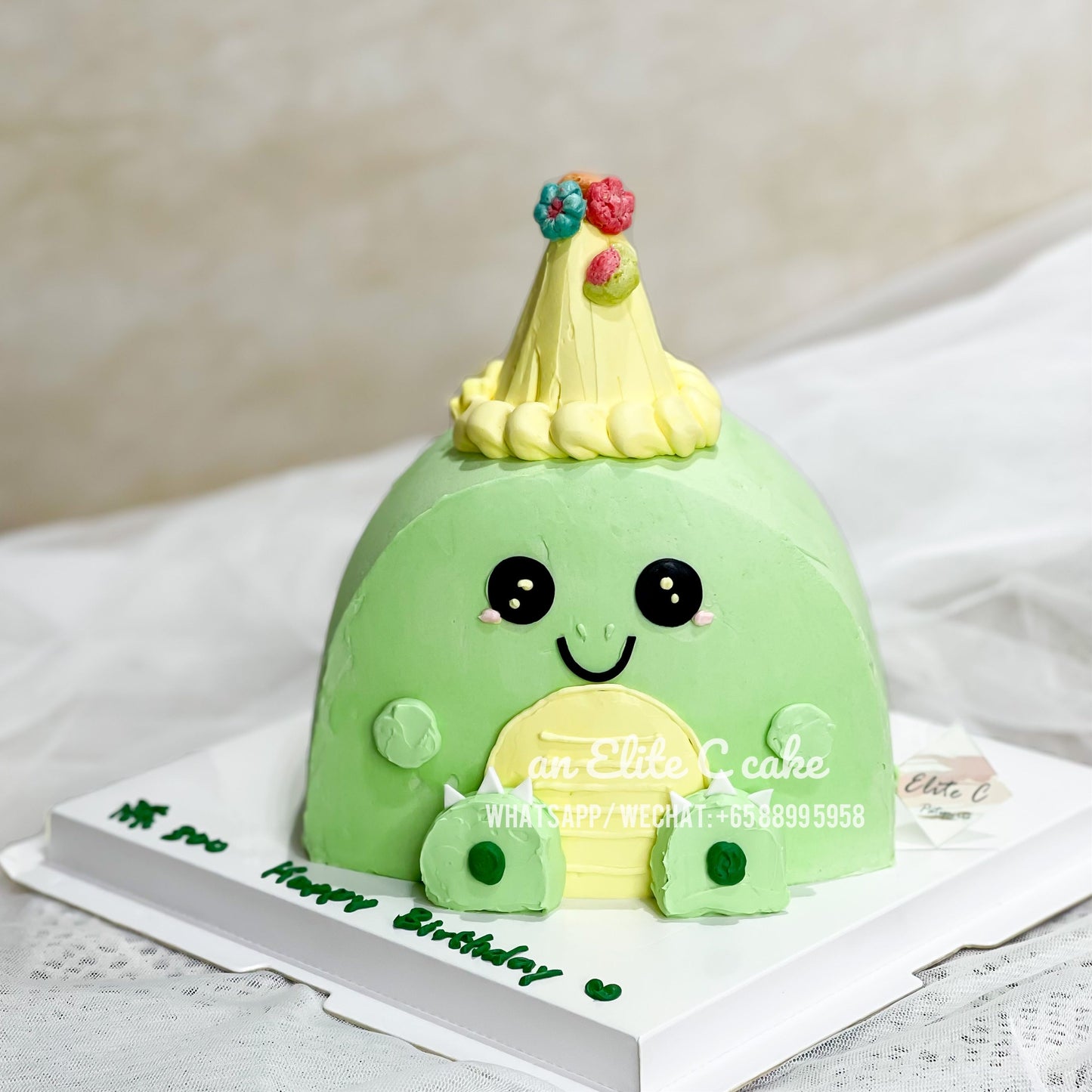 Sculpted 3D Animal Shaped Cake: Dinosaur