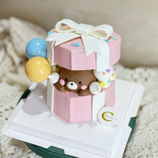 Sculpted 3D Shaped Cake: Gift Box with Bear Head