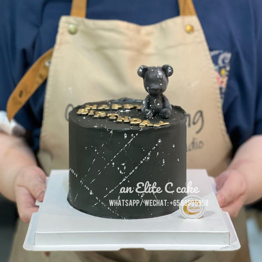 Animal Cake: Bear in Black Cake