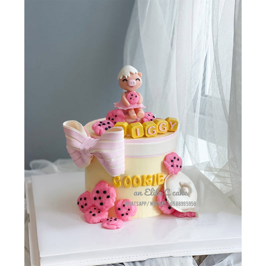 Animal Cake Cake: Pig on the Cookie Jar