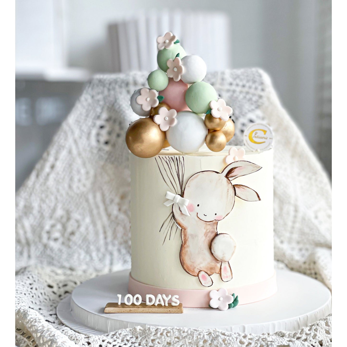 Animal Cake: Bunny's Balloon Cake