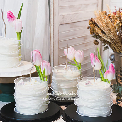 Floral Cake: Tulip Minimalism