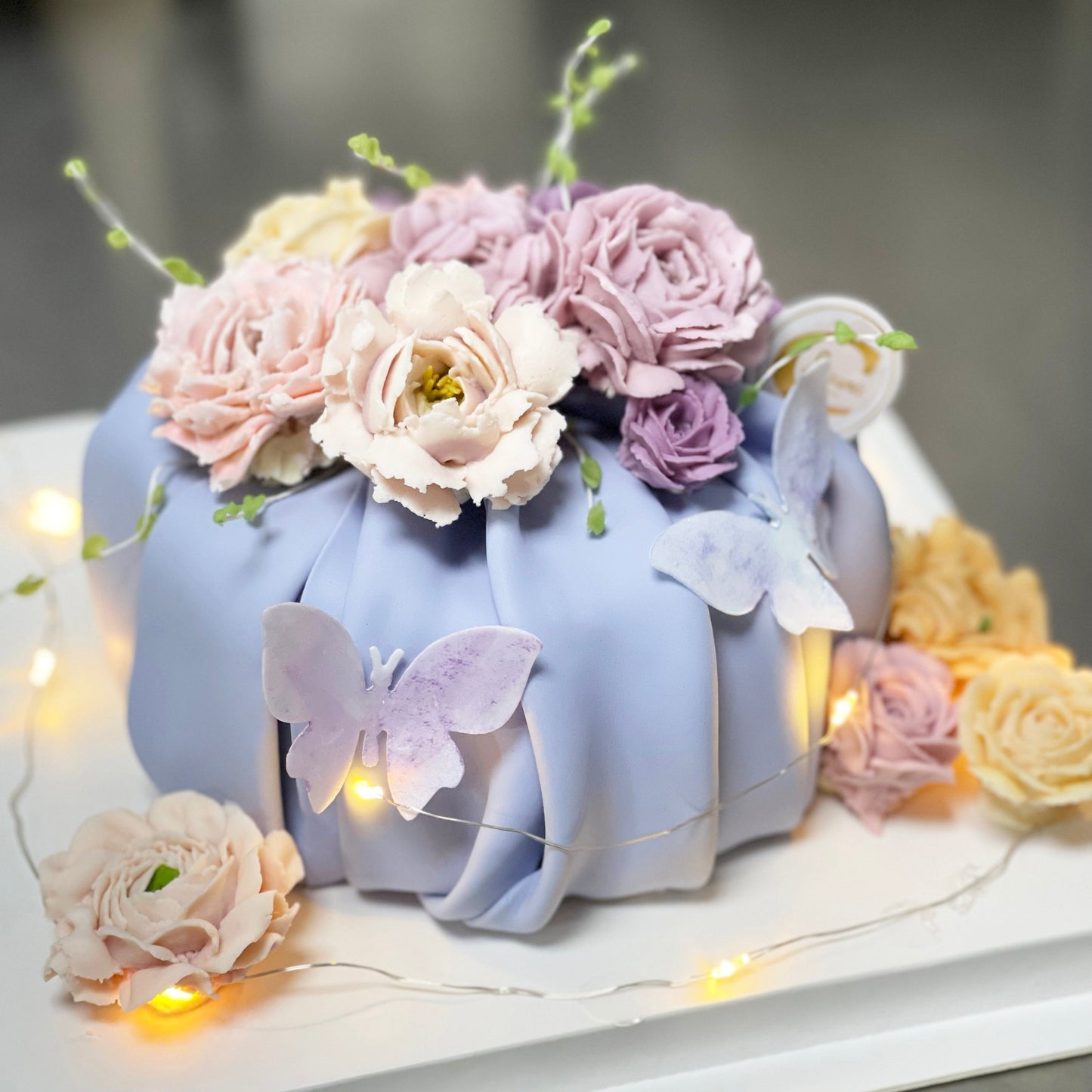 Korean Floral Cake: Bloom Bonanza